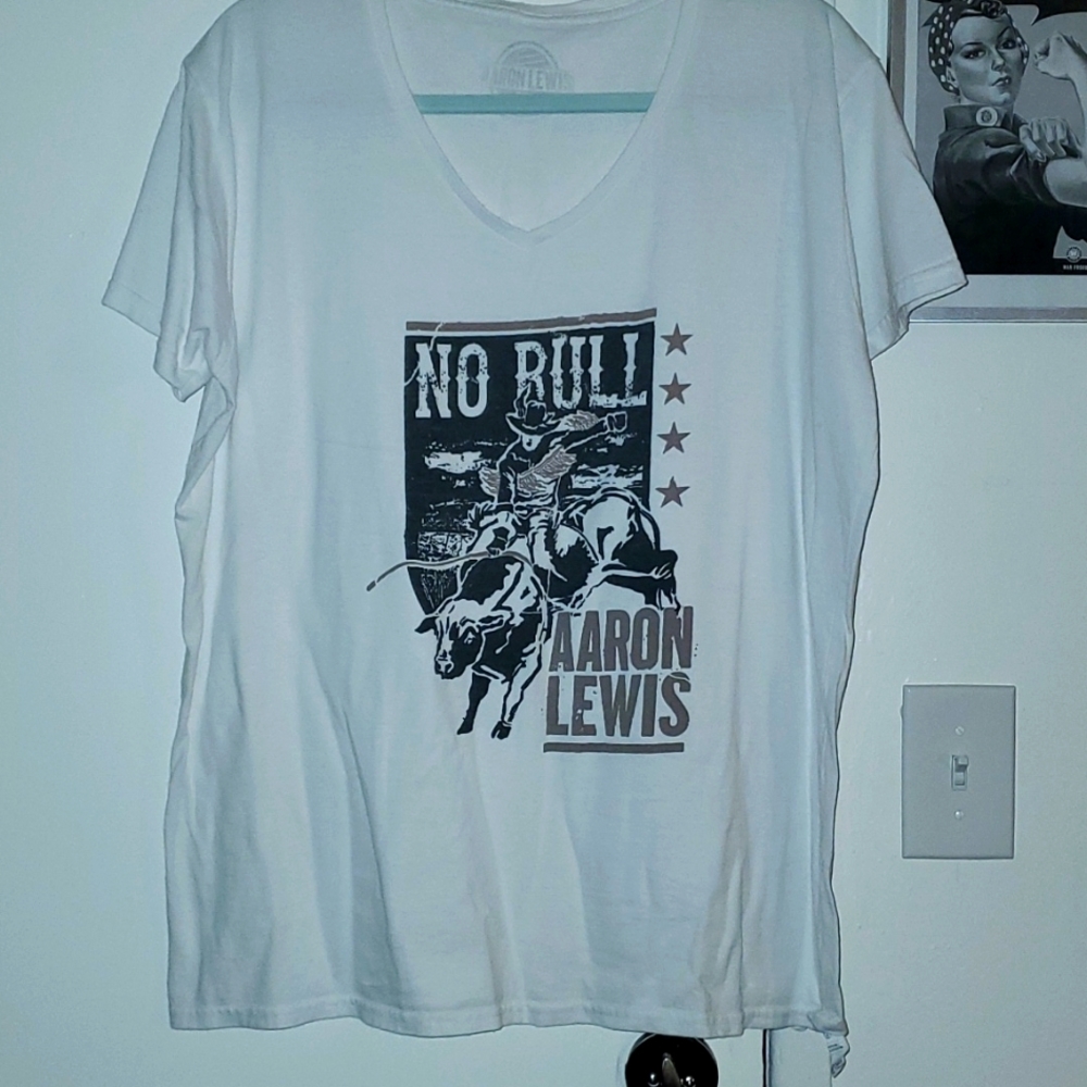 Aaron Lewis no Bull t-shirts size 2XL